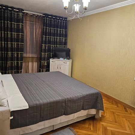 Bulevardul Dacia 18 Kisinyov Kültér fotó